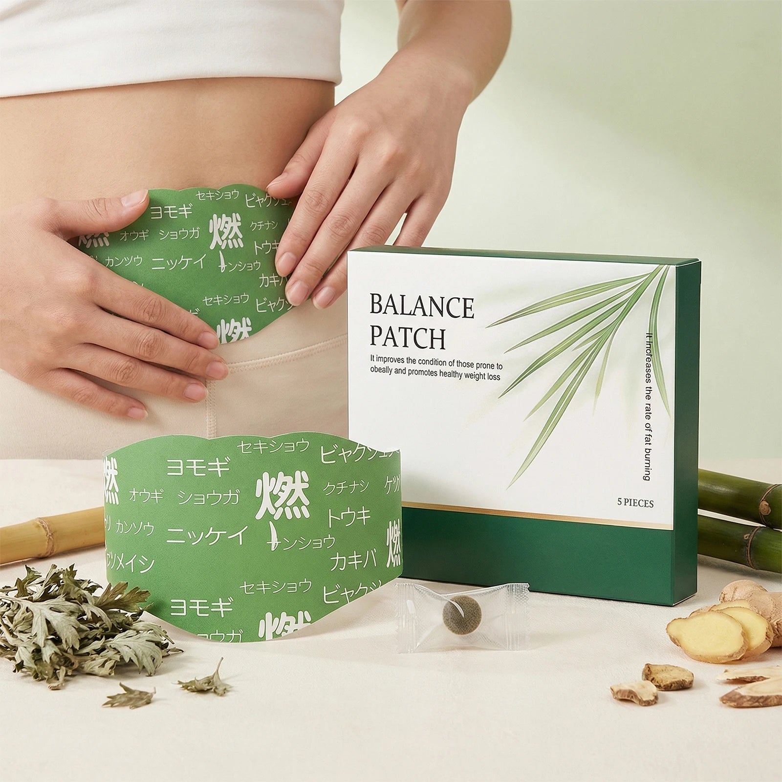 Mugwort Herbal Body Care Patch Breathable Skin Friendly Fit Adhesive Comfortable Fits the Body Contours Body Pads